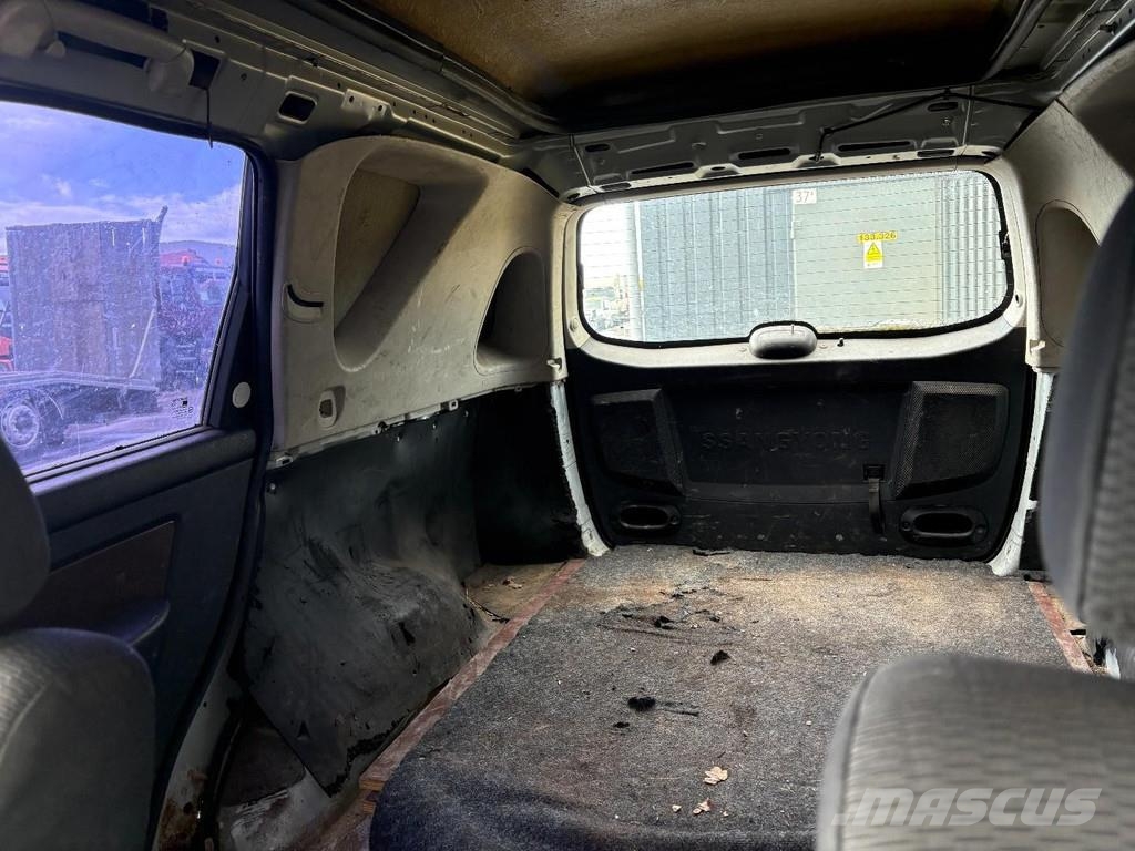 Ssangyong REXTON RX290 HR + 4X4 Preču pārvadāšanas furgoni