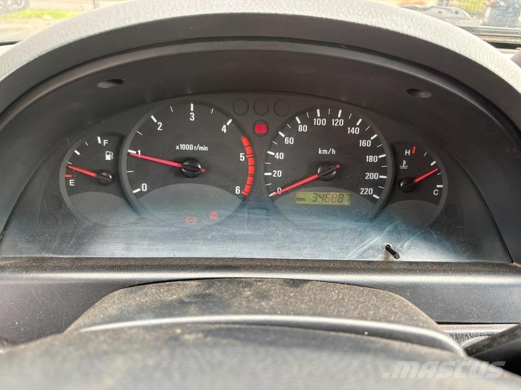 Ssangyong REXTON RX290 HR + 4X4 Preču pārvadāšanas furgoni