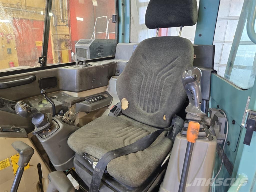 Yanmar SV100-1 Roomikekskavaatorid