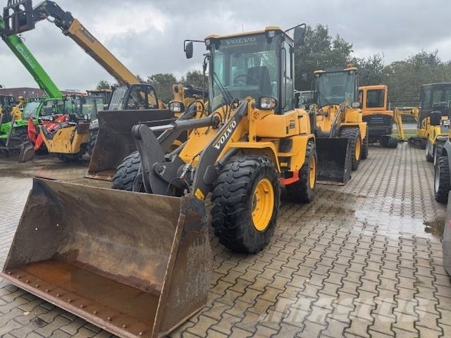 Volvo L 30 G  휠로우더