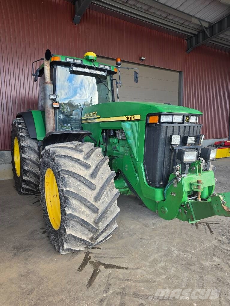 John Deere 8310 Traktoriai