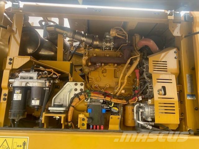 CAT MH 3022-07D ULM MIETE / RENTAL (12002225) Bagri za prekladanje primarnih/sekundarnih surovin