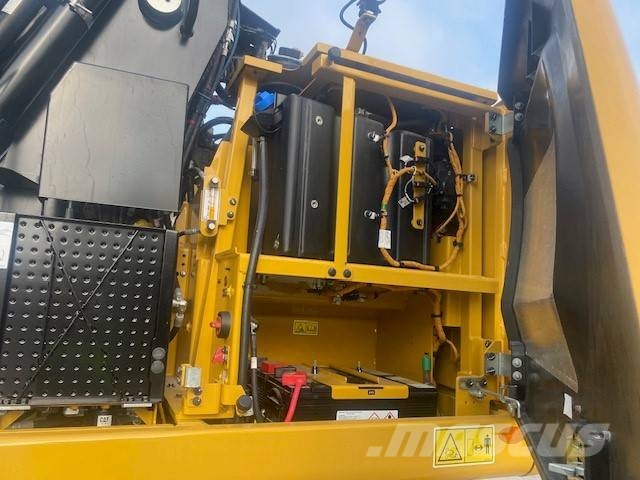 CAT MH 3022-07D ULM MIETE / RENTAL (12002225) Bagri za prekladanje primarnih/sekundarnih surovin