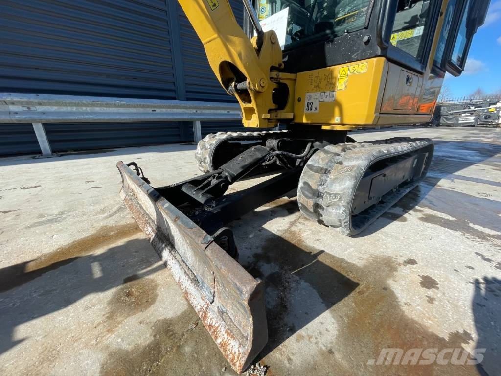 CAT 301.6-05 A Minigraafmachines < 7t