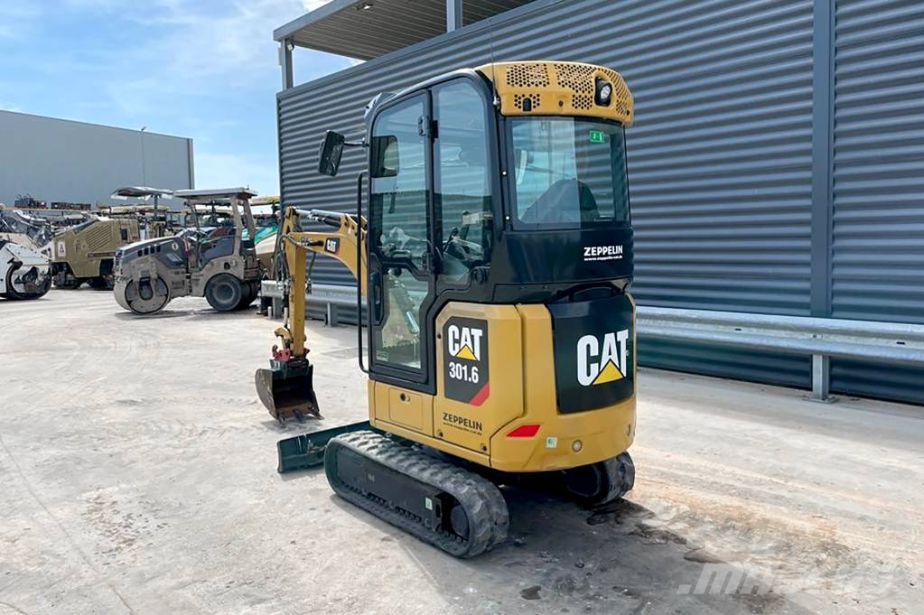 CAT 301.6-05 A Minigraafmachines < 7t