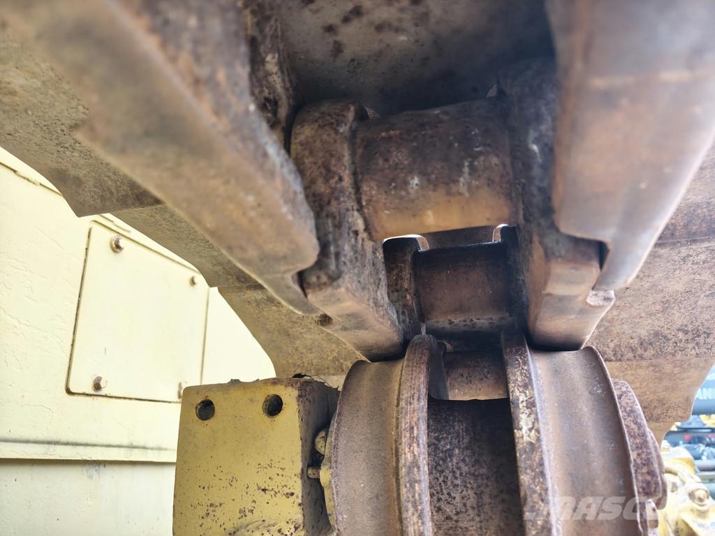 CAT D6H LGP . Buldožerji goseničarji