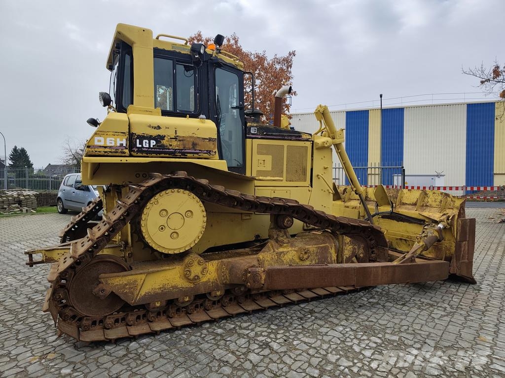 CAT D6H LGP . Buldožerji goseničarji