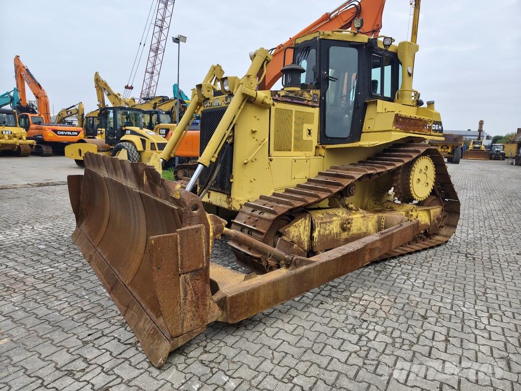 CAT D6H LGP . Buldožerji goseničarji