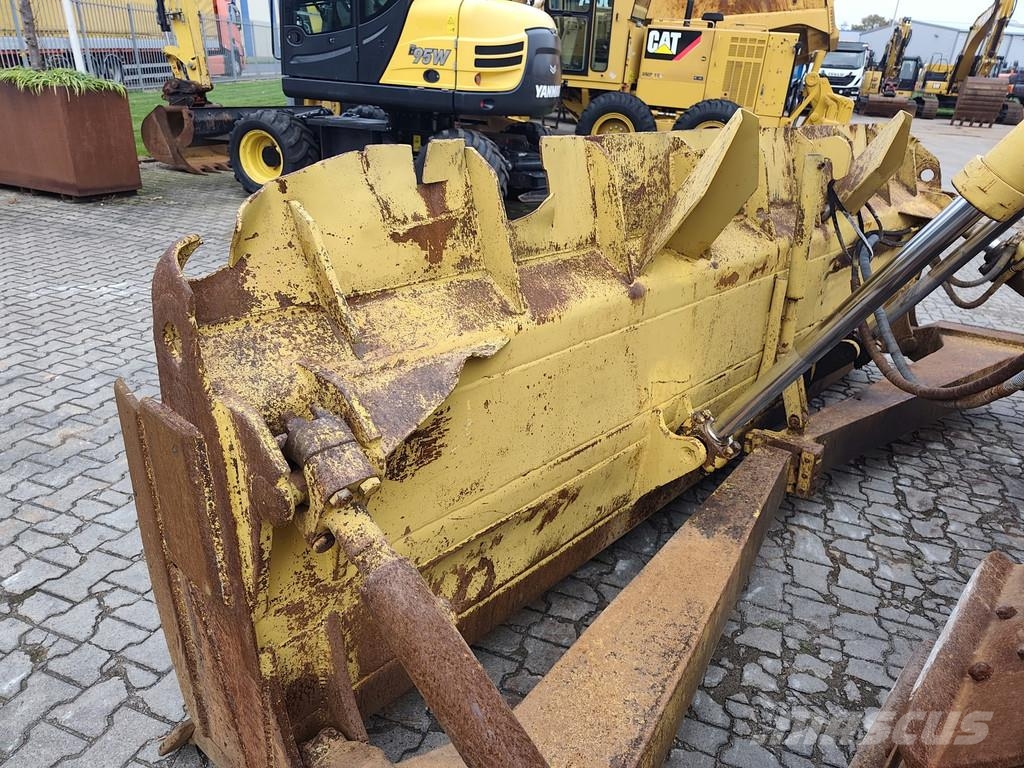 CAT D6H LGP . Buldožerji goseničarji