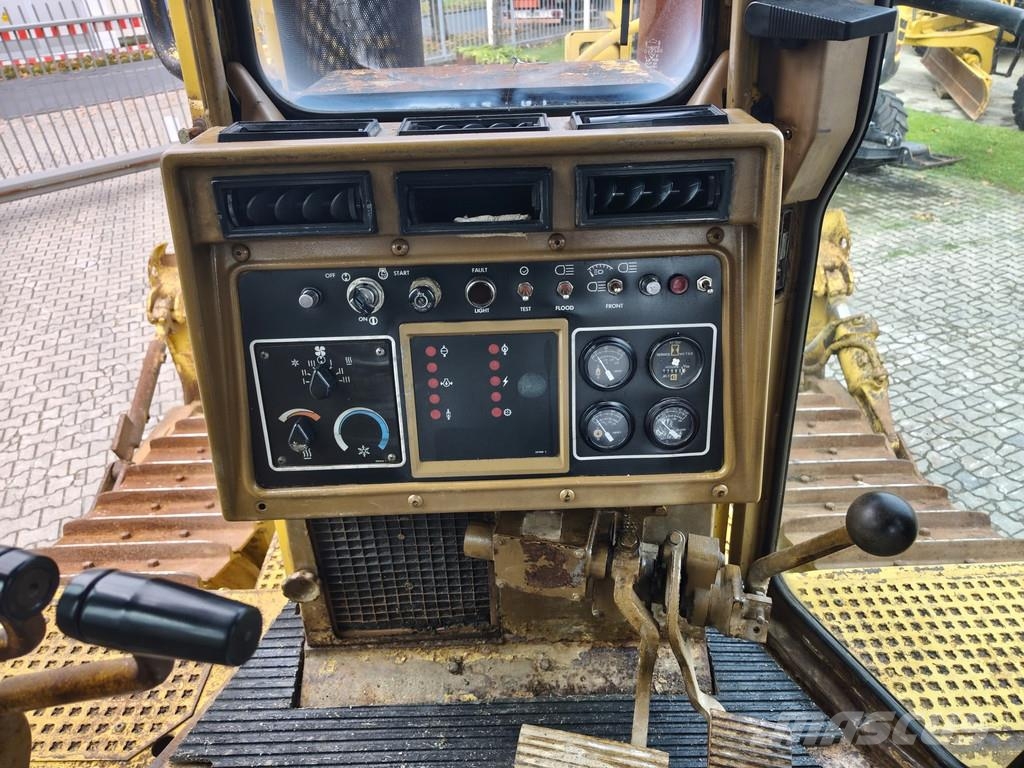 CAT D6H LGP . Buldožerji goseničarji