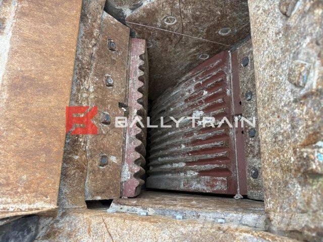 Kue-Ken 75S Hook Lift Jaw Crusher (30×20) Drobilci