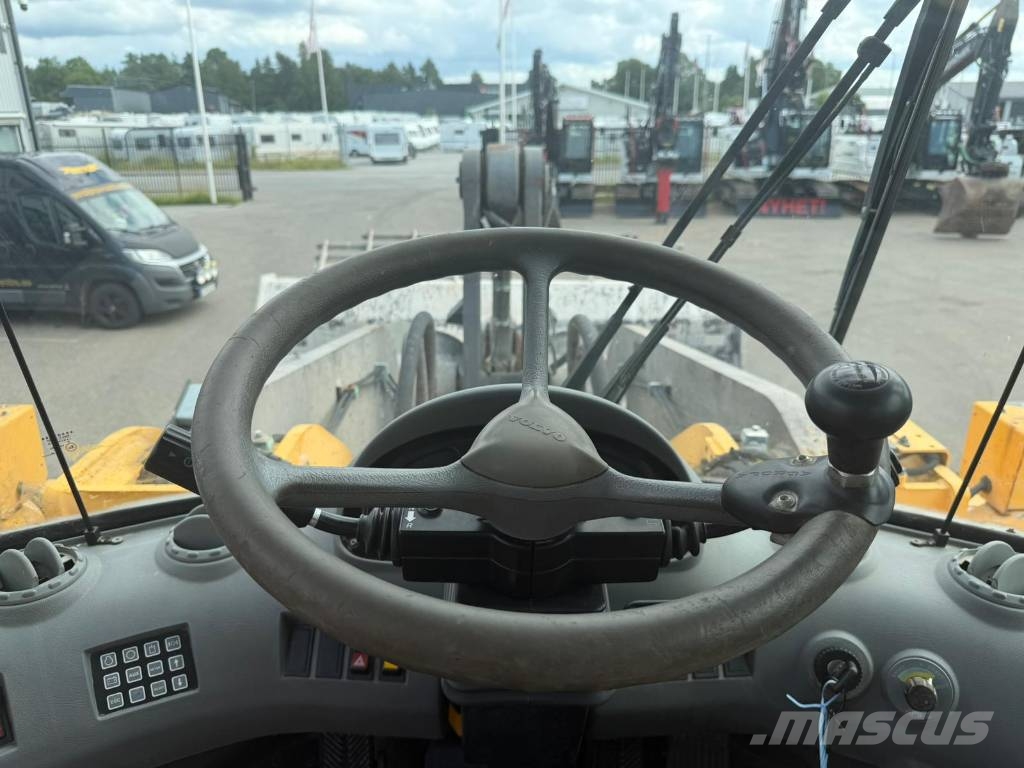 Volvo L220E Wielladers
