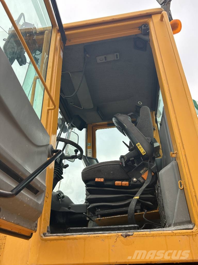 Volvo L220E Wielladers