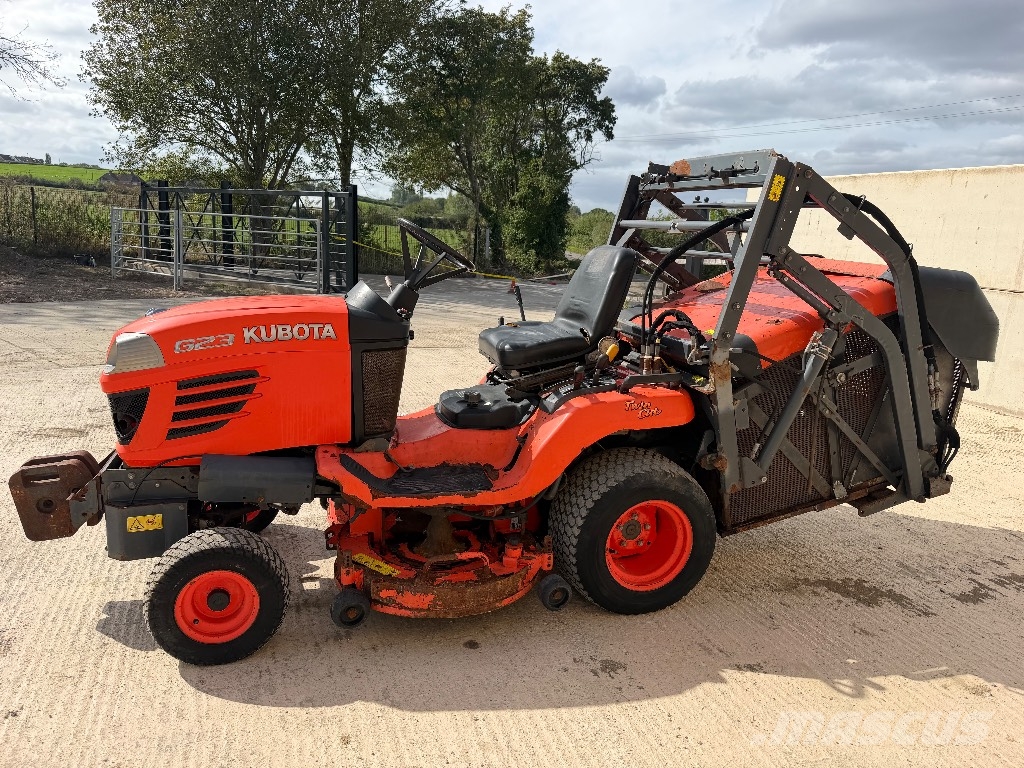 Kubota G 23 ركوب الحشائش