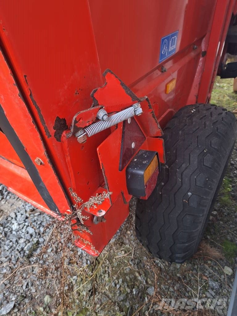 Kuhn Primor 3570 M Техника за разтоваране на силоз