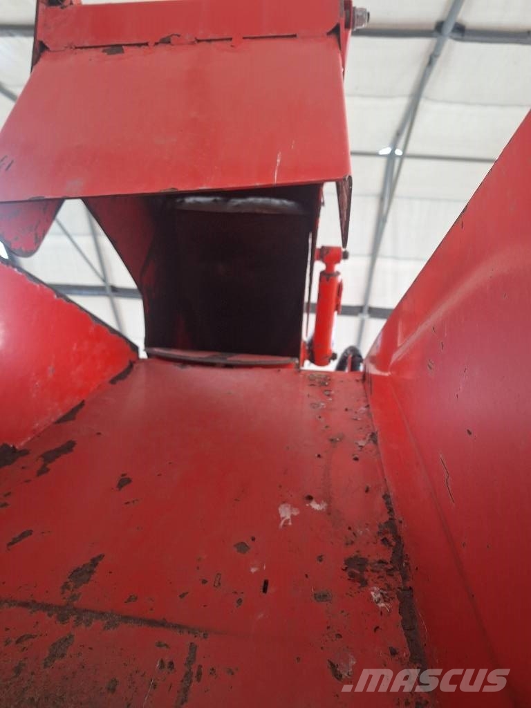 Kuhn Primor 3570 M Техника за разтоваране на силоз