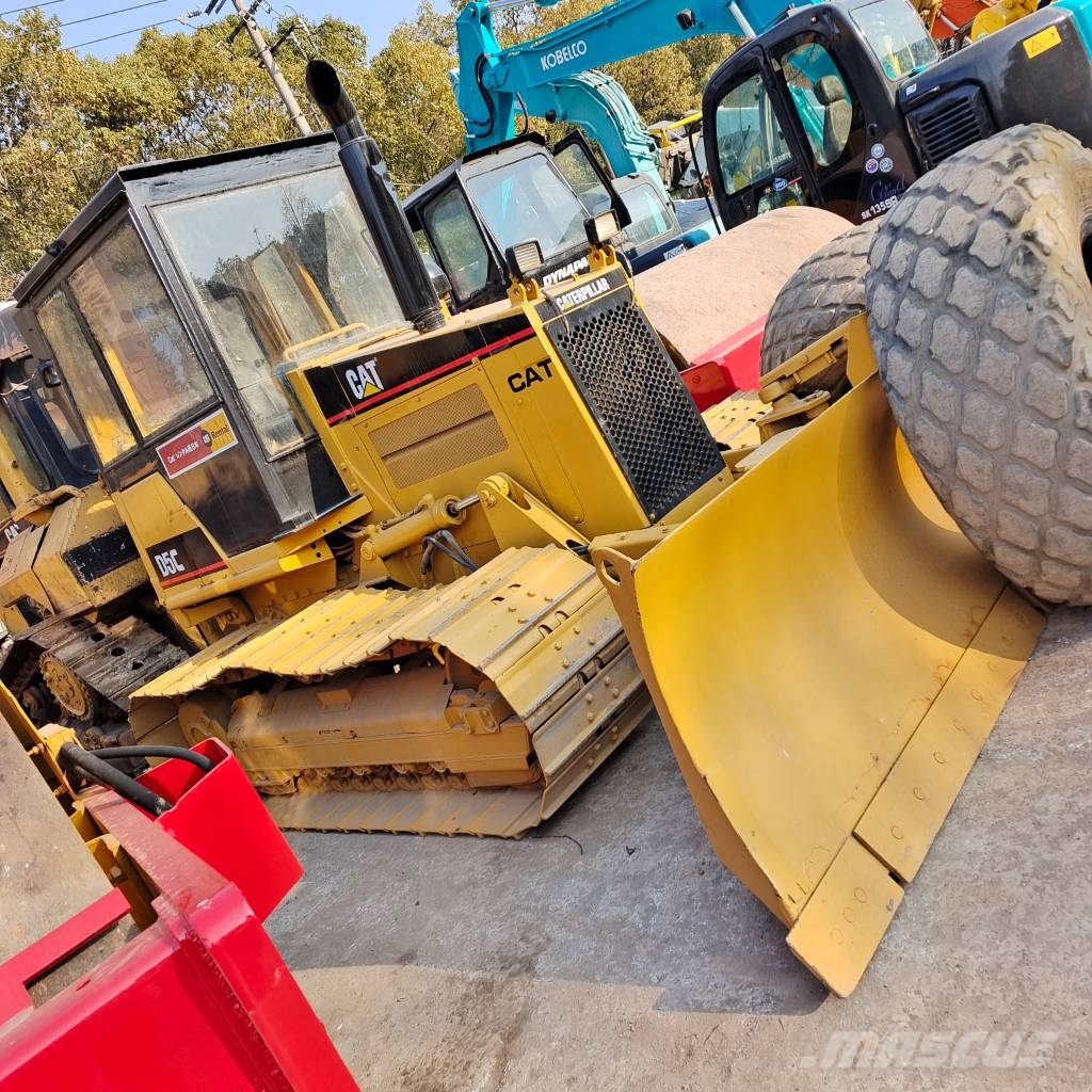CAT D5C 28th Anniversary Promotion Price Bulldozer