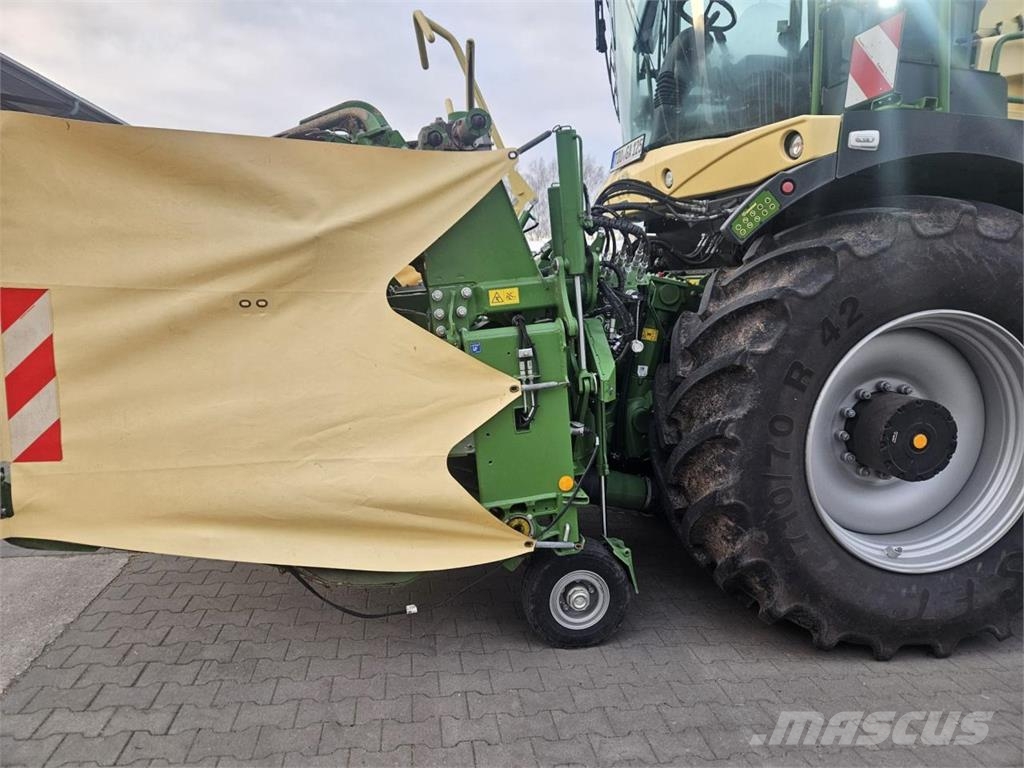 Krone BIG X 630 OptiMaize Самоходни фуражири