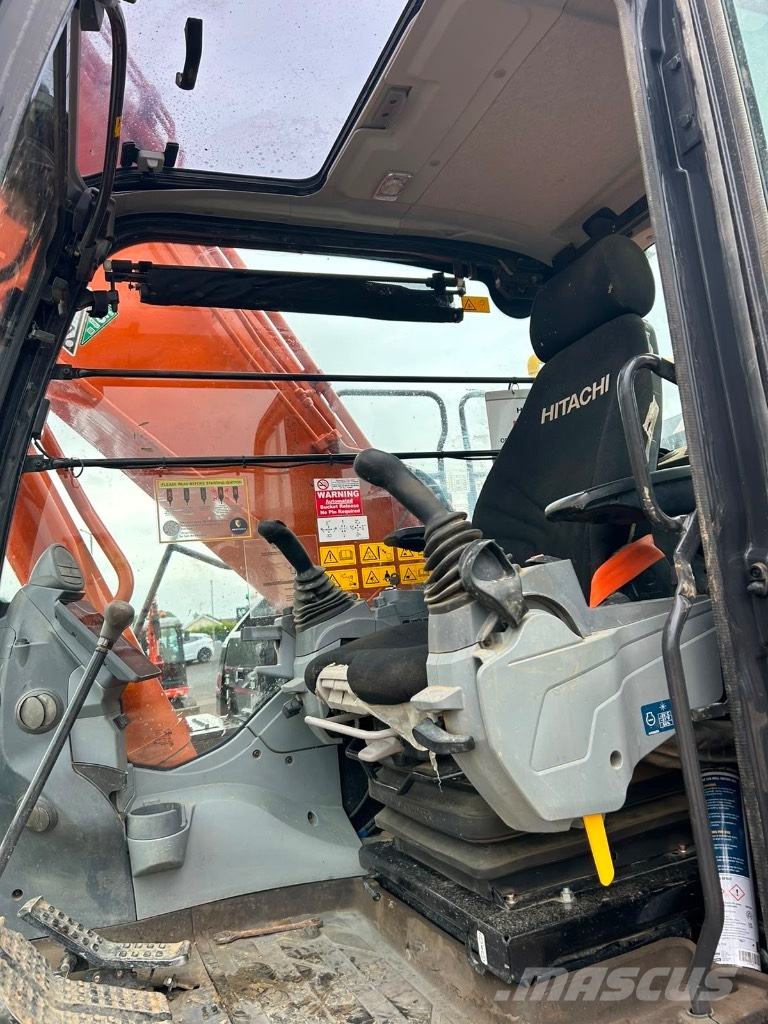 Hitachi ZX300 LC-7 Paletli ekskavatörler