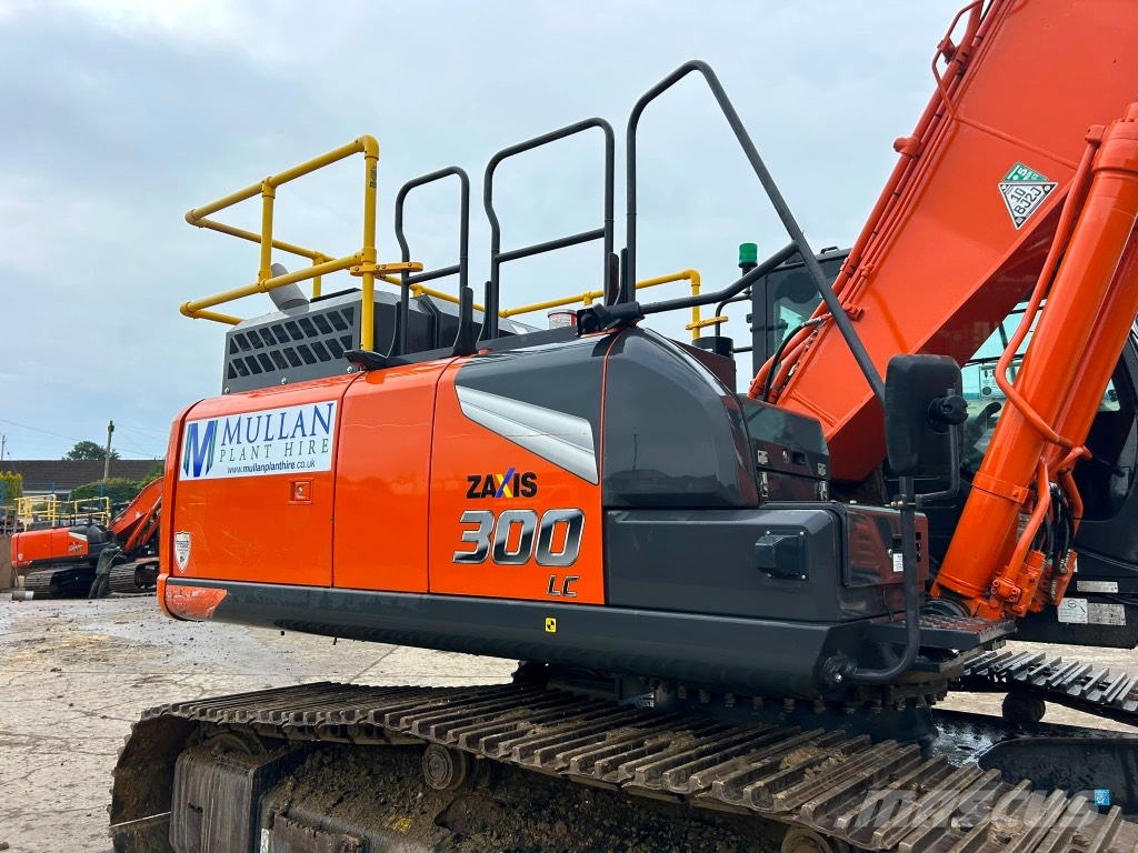 Hitachi ZX300 LC-7 Paletli ekskavatörler