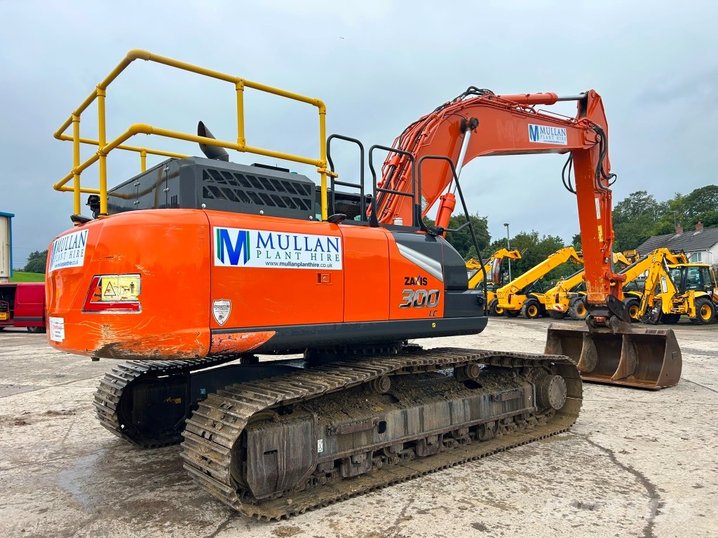 Hitachi ZX300 LC-7 Paletli ekskavatörler