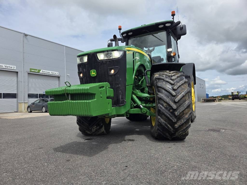 John Deere 8400 R الجرارات