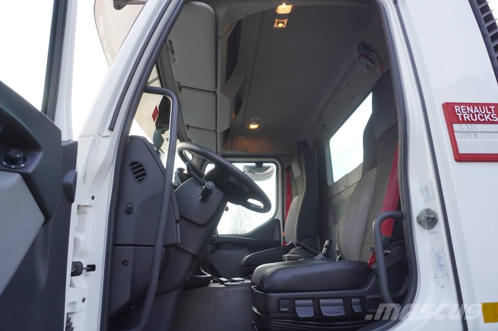 Renault C280 DTI 8 / FASSI crane F135A.22 / 8 units Camiones grúa
