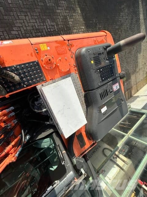Hitachi ZH 210 LC-5B 履带挖掘机