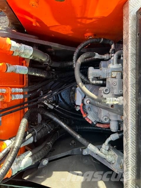Hitachi ZH 210 LC-5B 履带挖掘机
