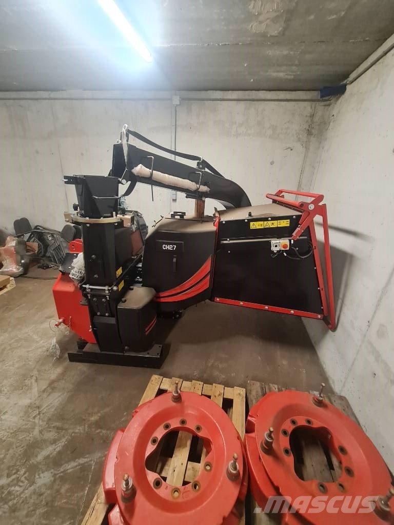 Farmi Forest CH27 Holzhäcksler