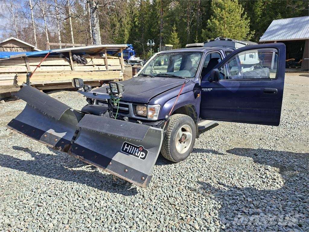 Toyota Hilux Preču pārvadāšanas furgoni