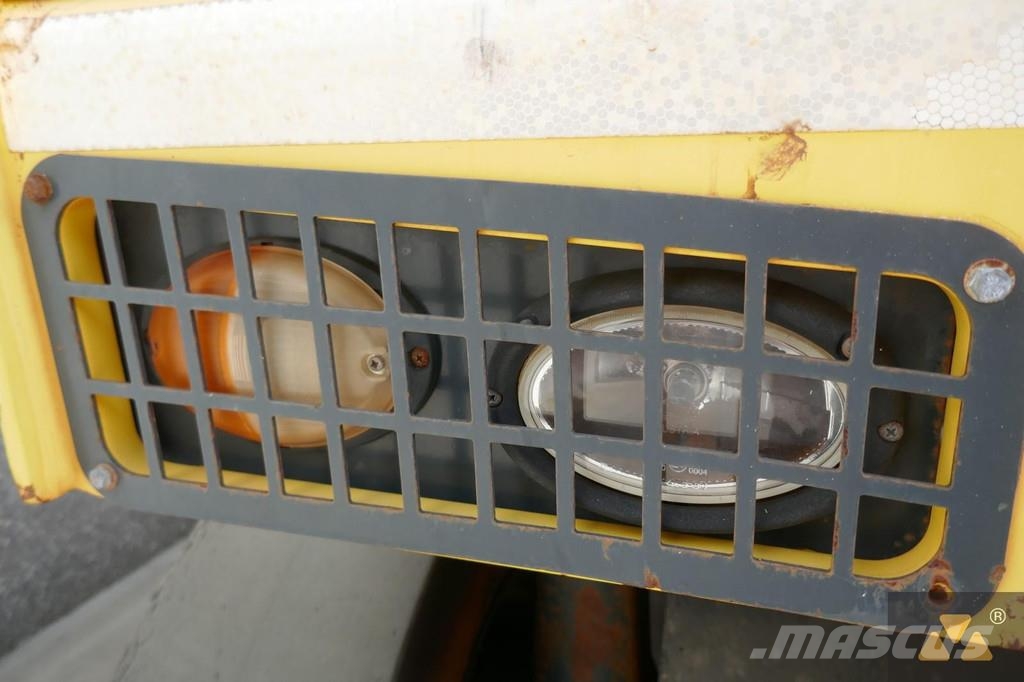 Bomag BW25RH Пневматични гумени ролки