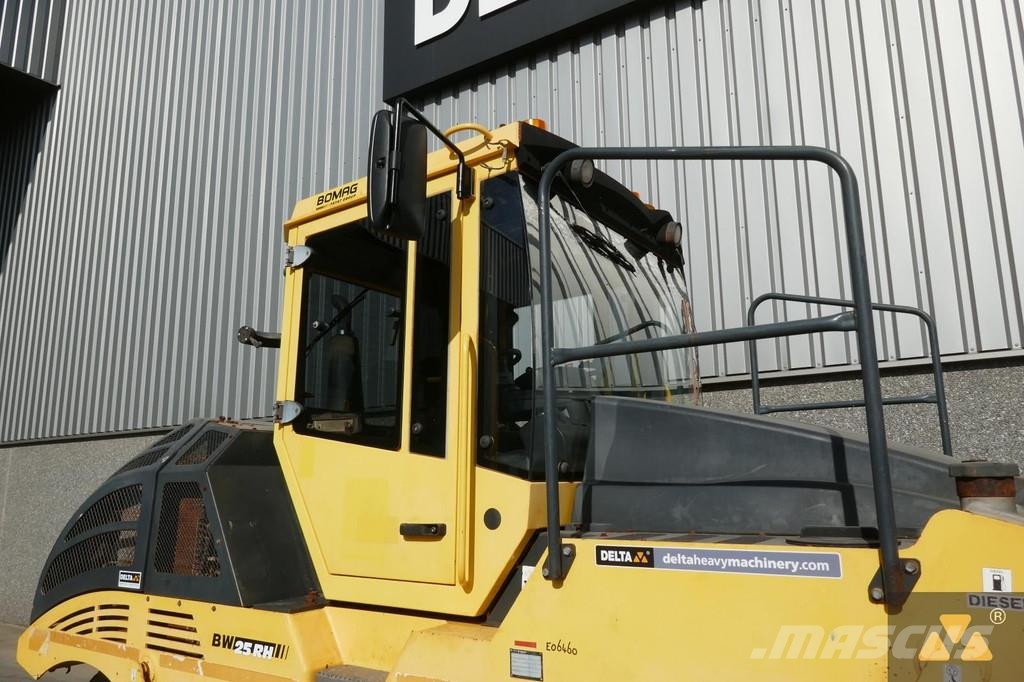 Bomag BW25RH Пневматични гумени ролки