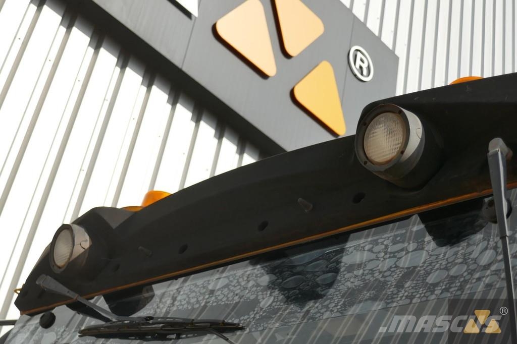 Bomag BW25RH Пневматични гумени ролки