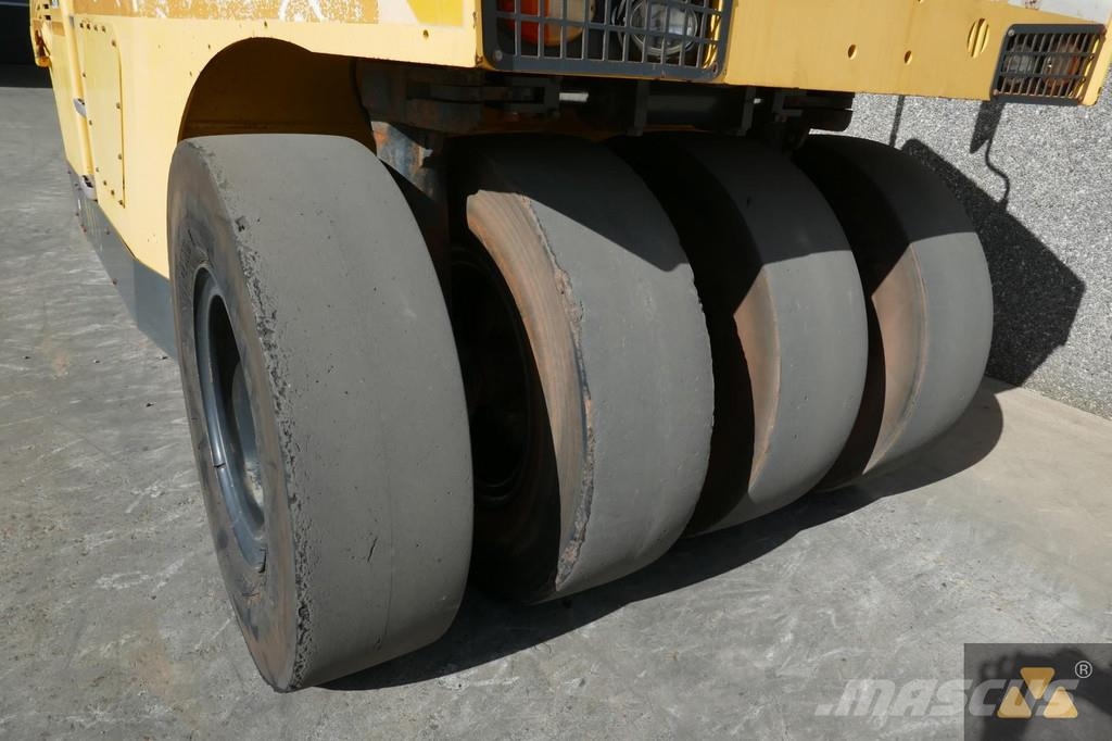 Bomag BW25RH Пневматични гумени ролки