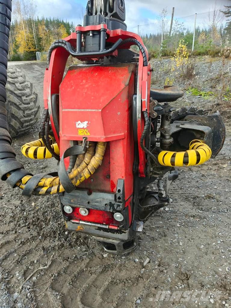 Komatsu 931 Harvester