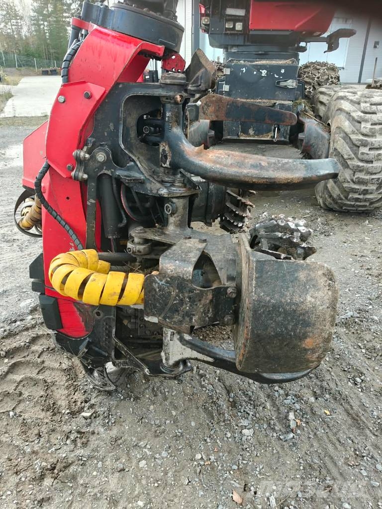Komatsu 931 Harvester