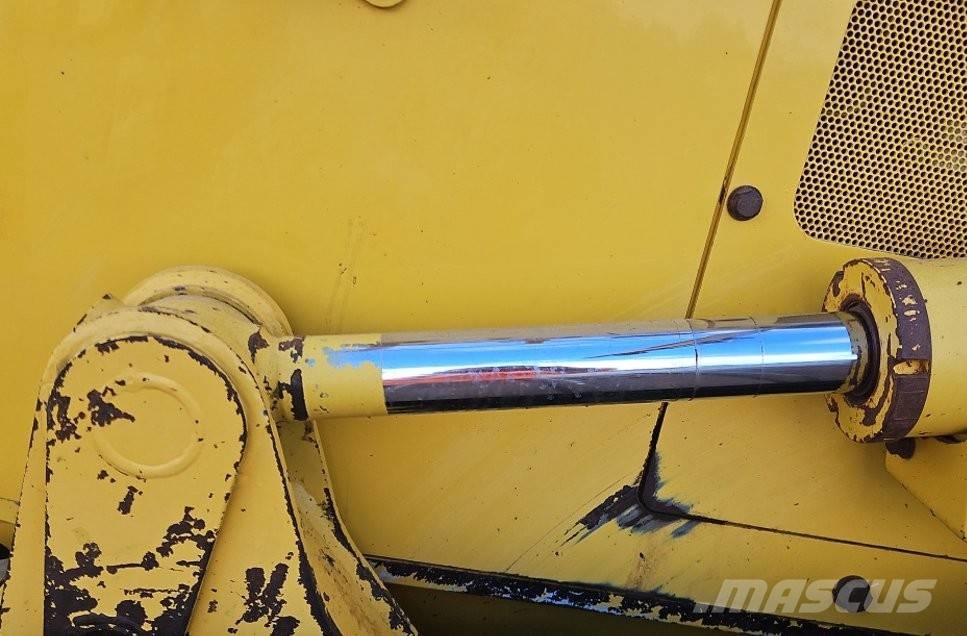 Komatsu D61 PX - 24 Rupsdozers