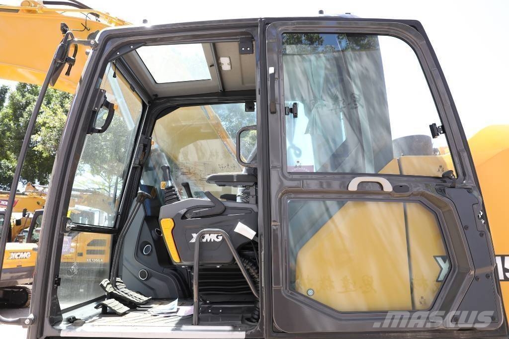 XCMG XE 215 G 대형 굴삭기 29톤 이상