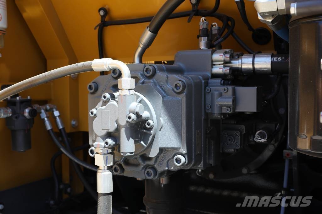 XCMG XE 215 G 대형 굴삭기 29톤 이상