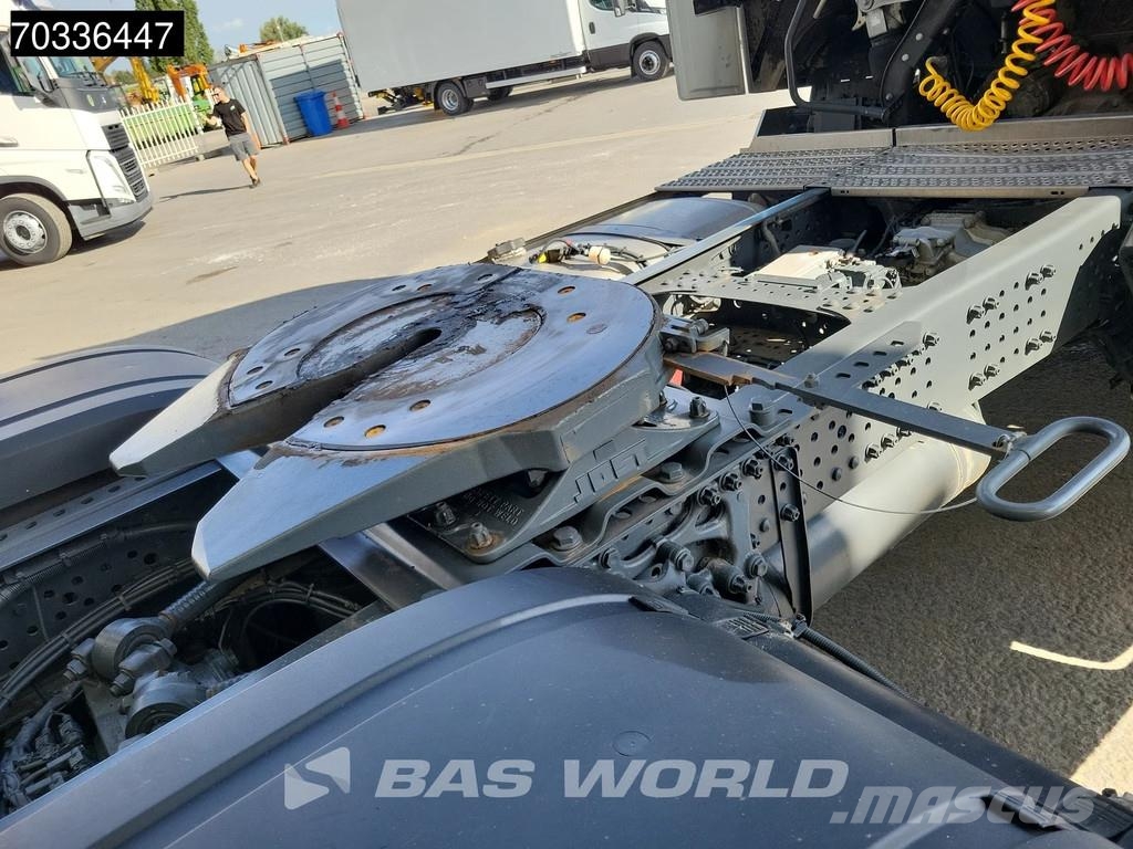 Mercedes-Benz Actros 1845 4X2 StreamSpace Retarder APK 01-2027 S Vetopöytäautot