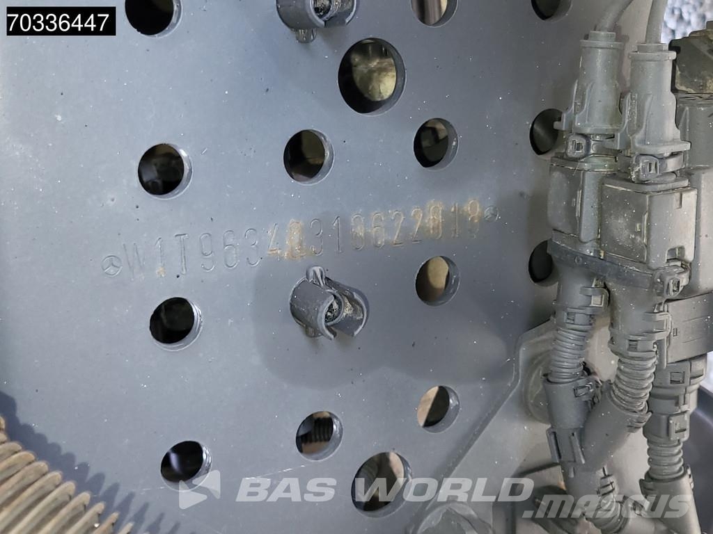Mercedes-Benz Actros 1845 4X2 StreamSpace Retarder APK 01-2027 S Vetopöytäautot