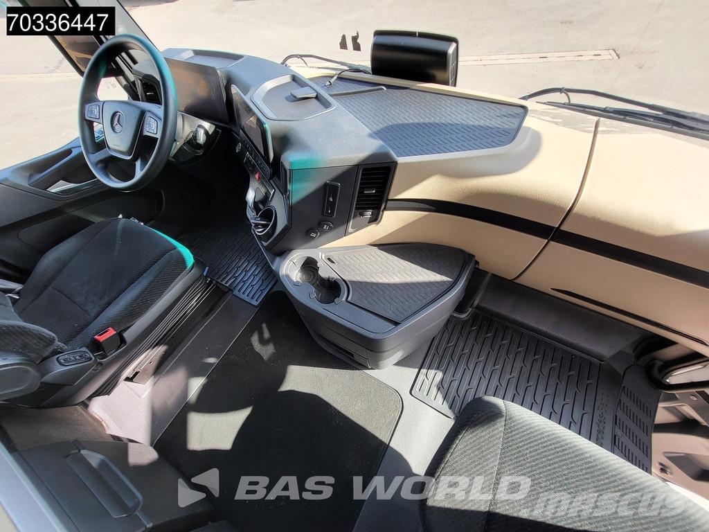 Mercedes-Benz Actros 1845 4X2 StreamSpace Retarder APK 01-2027 S Vetopöytäautot