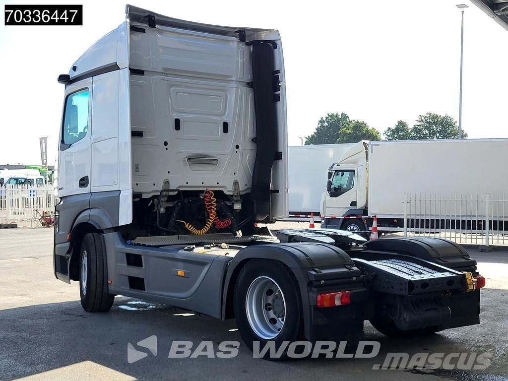 Mercedes-Benz Actros 1845 4X2 StreamSpace Retarder APK 01-2027 S Vetopöytäautot