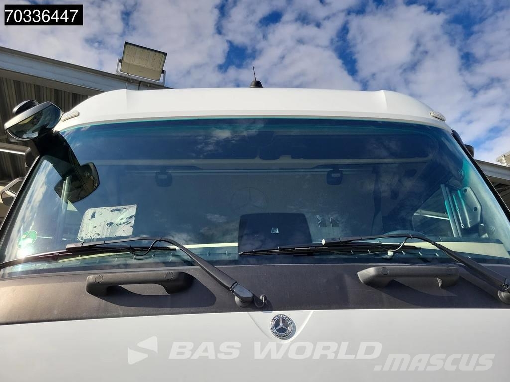 Mercedes-Benz Actros 1845 4X2 StreamSpace Retarder APK 01-2027 S Vetopöytäautot