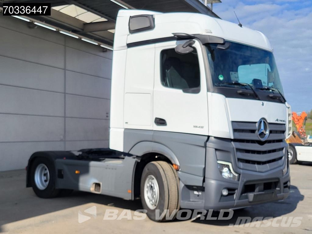 Mercedes-Benz Actros 1845 4X2 StreamSpace Retarder APK 01-2027 S Vetopöytäautot