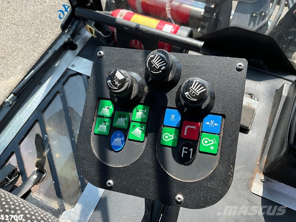 Mathieu MC 210 Azura Flex Euro 6 Stage 5 with 3-rd brush Sweeper trucks