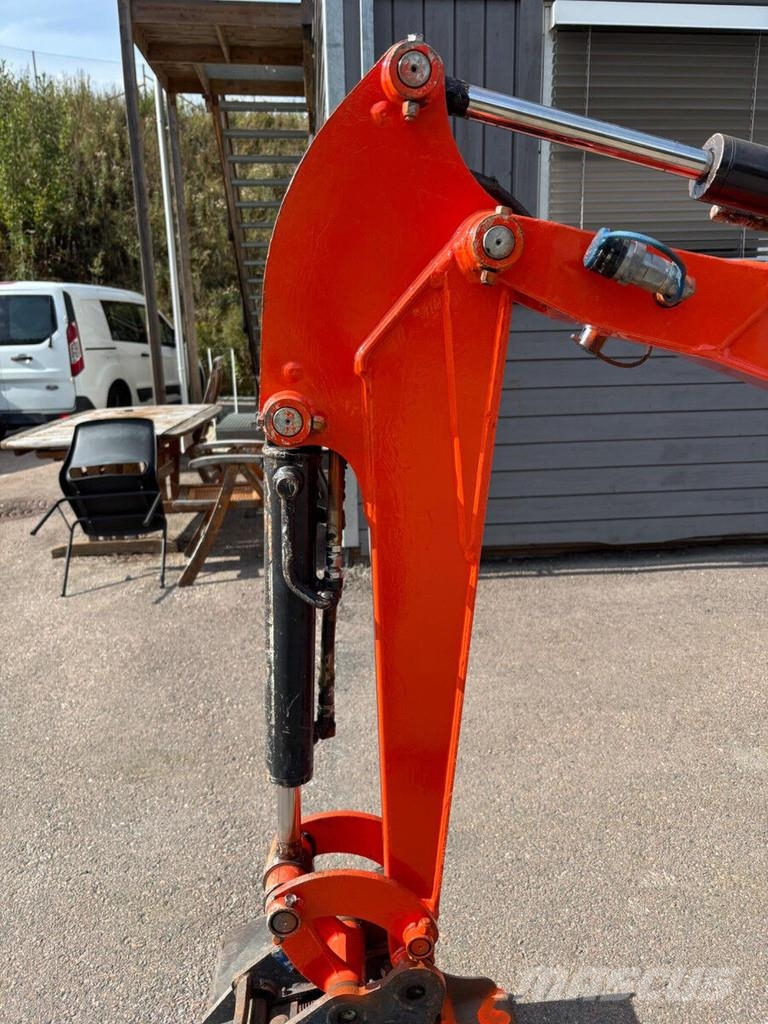Kubota U10 - 3 小型挖掘机