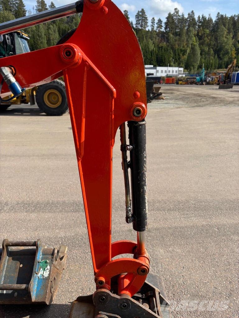 Kubota U10 - 3 Miniescavatori
