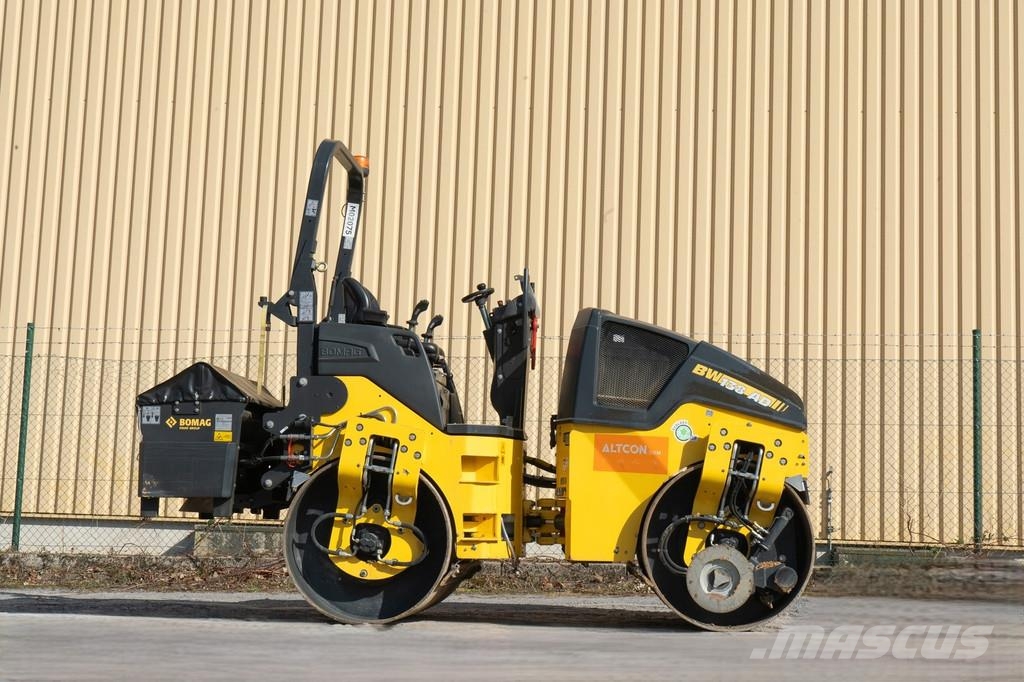 Bomag BW 138 AD-5 مداحل ثنائية الاسطوانة